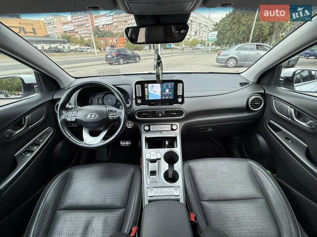 Белый Хендай Kona, объемом двигателя 0 л и пробегом 128 тыс. км за 17500 $, фото 18 на Automoto.ua