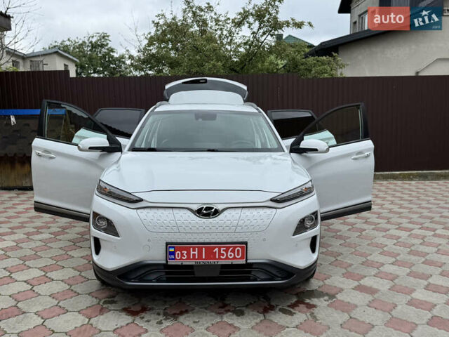 Білий Хендай Kona, об'ємом двигуна 0 л та пробігом 68 тис. км за 14999 $, фото 22 на Automoto.ua
