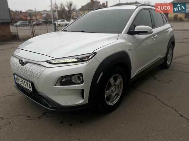 Белый Хендай Kona, объемом двигателя 0 л и пробегом 74 тыс. км за 18300 $, фото 5 на Automoto.ua