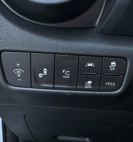 Білий Хендай Kona, об'ємом двигуна 0 л та пробігом 116 тис. км за 16900 $, фото 10 на Automoto.ua