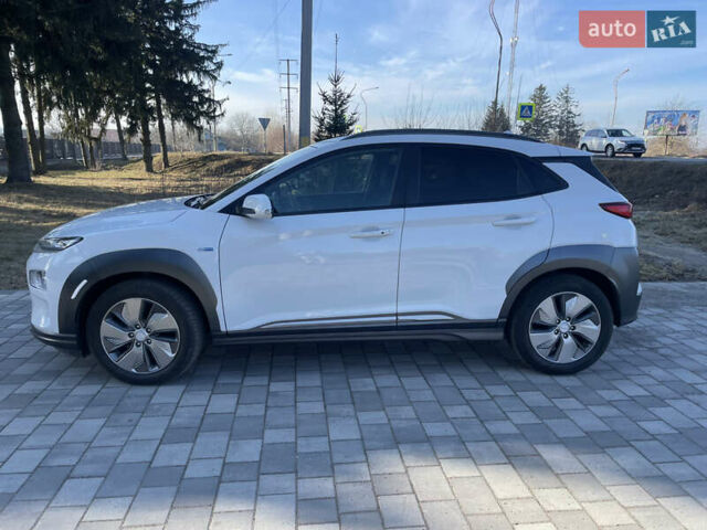 Білий Хендай Kona, об'ємом двигуна 0 л та пробігом 103 тис. км за 16900 $, фото 13 на Automoto.ua