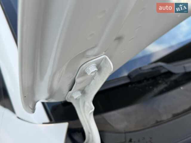 Білий Хендай Kona, об'ємом двигуна 0 л та пробігом 112 тис. км за 16499 $, фото 38 на Automoto.ua