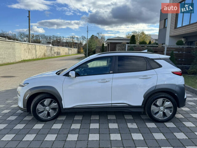 Белый Хендай Kona, объемом двигателя 0 л и пробегом 108 тыс. км за 16700 $, фото 13 на Automoto.ua