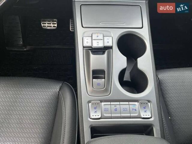 Белый Хендай Kona, объемом двигателя 0 л и пробегом 108 тыс. км за 17950 $, фото 29 на Automoto.ua