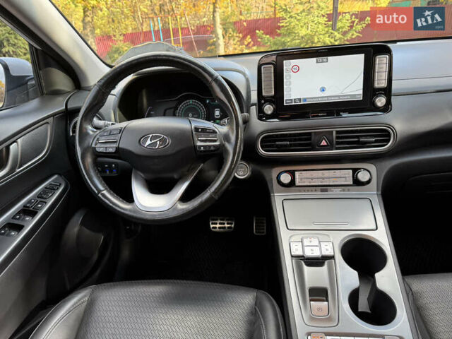 Белый Хендай Kona, объемом двигателя 0 л и пробегом 67 тыс. км за 16350 $, фото 69 на Automoto.ua