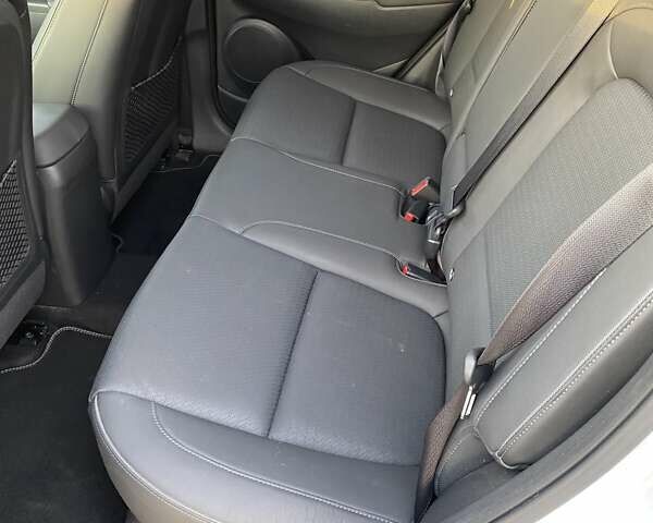 Білий Хендай Kona, об'ємом двигуна 0 л та пробігом 113 тис. км за 18300 $, фото 20 на Automoto.ua