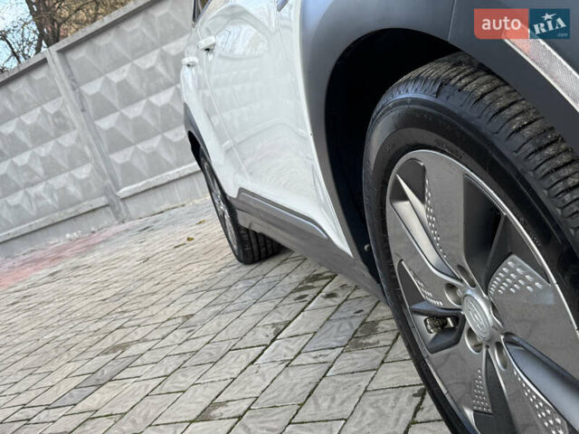 Білий Хендай Kona, об'ємом двигуна 0 л та пробігом 112 тис. км за 16499 $, фото 42 на Automoto.ua
