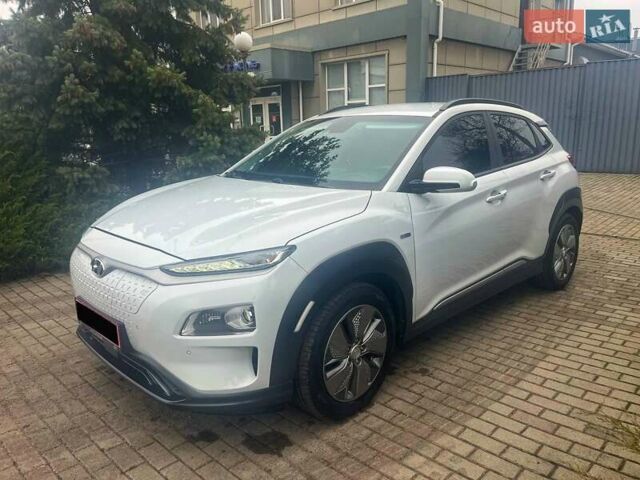 Белый Хендай Kona, объемом двигателя 0 л и пробегом 108 тыс. км за 17950 $, фото 13 на Automoto.ua