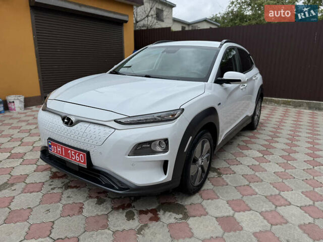 Білий Хендай Kona, об'ємом двигуна 0 л та пробігом 68 тис. км за 14999 $, фото 9 на Automoto.ua