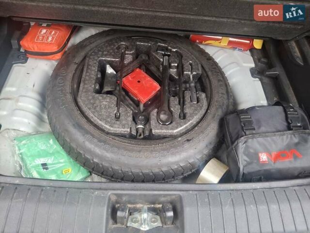 Белый Хендай Kona, объемом двигателя 2 л и пробегом 93 тыс. км за 16250 $, фото 5 на Automoto.ua