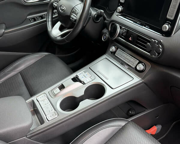 Білий Хендай Kona, об'ємом двигуна 0 л та пробігом 38 тис. км за 18200 $, фото 37 на Automoto.ua