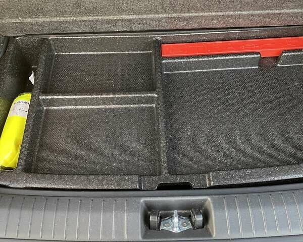 Білий Хендай Kona, об'ємом двигуна 0 л та пробігом 113 тис. км за 18300 $, фото 23 на Automoto.ua