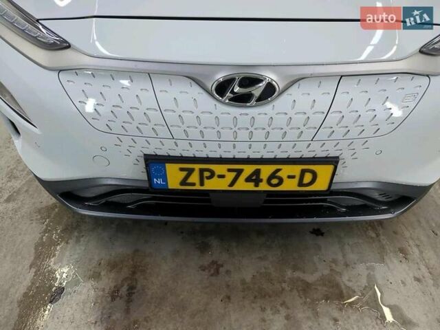 Білий Хендай Kona, об'ємом двигуна 0 л та пробігом 113 тис. км за 18300 $, фото 62 на Automoto.ua