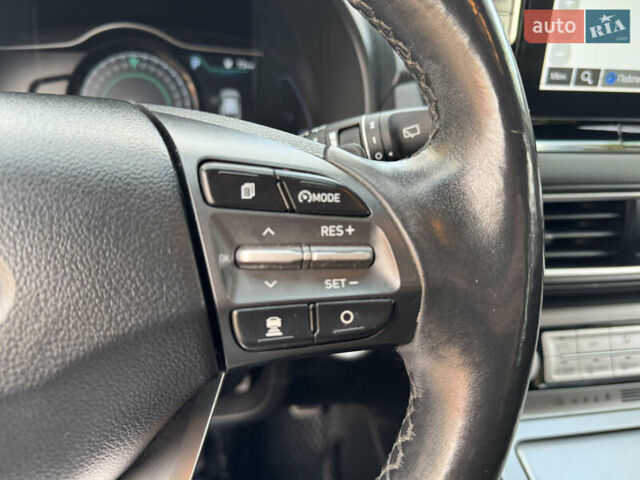 Белый Хендай Kona, объемом двигателя 0 л и пробегом 67 тыс. км за 16350 $, фото 78 на Automoto.ua