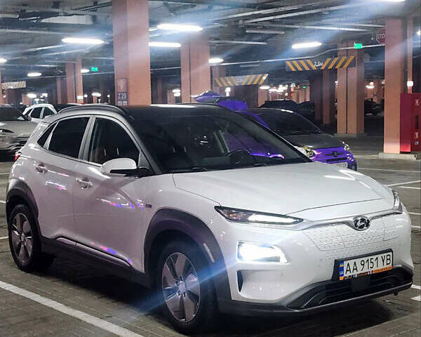 Белый Хендай Kona, объемом двигателя 0 л и пробегом 109 тыс. км за 17900 $, фото 1 на Automoto.ua