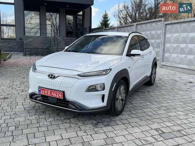Білий Хендай Kona, об'ємом двигуна 0 л та пробігом 112 тис. км за 16499 $, фото 1 на Automoto.ua
