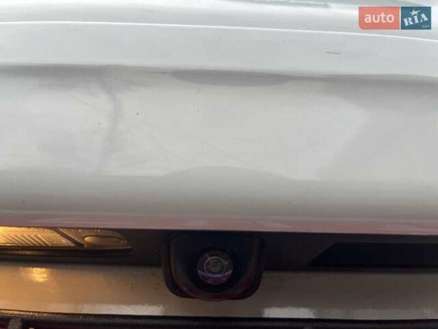 Белый Хендай Kona, объемом двигателя 0 л и пробегом 108 тыс. км за 17950 $, фото 35 на Automoto.ua