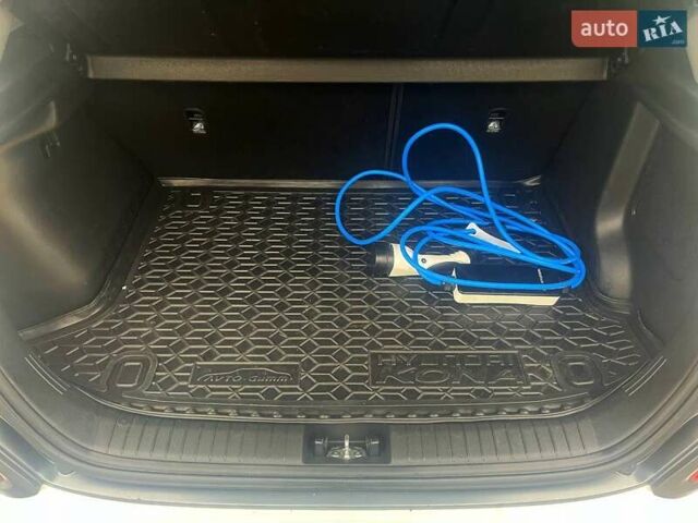 Белый Хендай Kona, объемом двигателя 0 л и пробегом 108 тыс. км за 17950 $, фото 27 на Automoto.ua