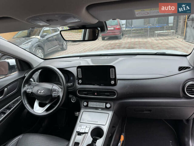 Білий Хендай Kona, об'ємом двигуна 0 л та пробігом 68 тис. км за 14999 $, фото 33 на Automoto.ua