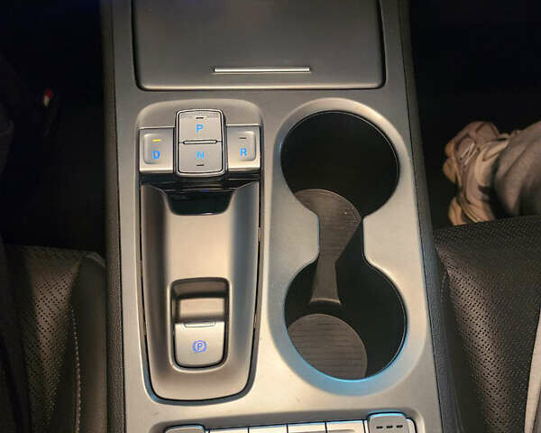 Белый Хендай Kona, объемом двигателя 0 л и пробегом 109 тыс. км за 17900 $, фото 20 на Automoto.ua