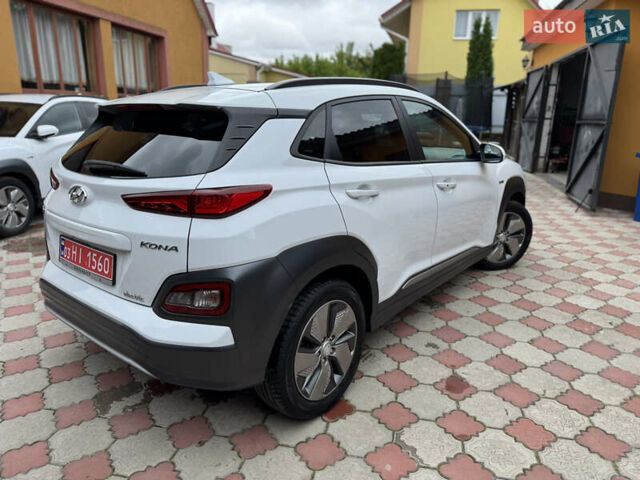 Білий Хендай Kona, об'ємом двигуна 0 л та пробігом 68 тис. км за 14999 $, фото 62 на Automoto.ua