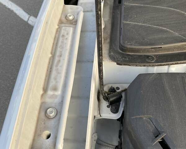 Білий Хендай Kona, об'ємом двигуна 0 л та пробігом 113 тис. км за 18300 $, фото 45 на Automoto.ua