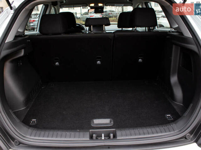 Белый Хендай Kona, объемом двигателя 2 л и пробегом 98 тыс. км за 15200 $, фото 17 на Automoto.ua