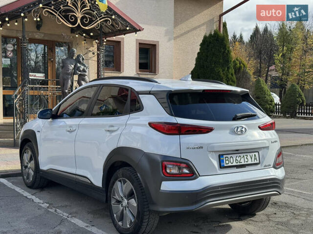 Белый Хендай Kona, объемом двигателя 0 л и пробегом 67 тыс. км за 16350 $, фото 22 на Automoto.ua