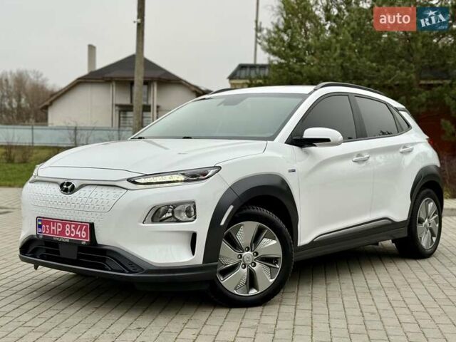 Белый Хендай Kona, объемом двигателя 0 л и пробегом 115 тыс. км за 17250 $, фото 7 на Automoto.ua