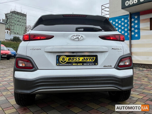 Білий Хендай Kona, об'ємом двигуна 39 л та пробігом 46 тис. км за 16999 $, фото 5 на Automoto.ua