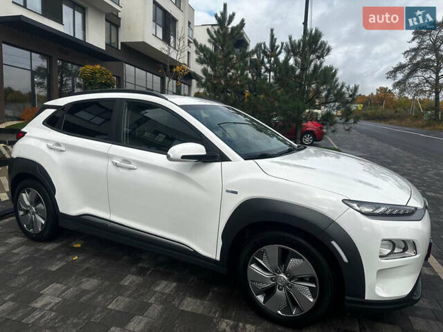 Белый Хендай Kona, объемом двигателя 0 л и пробегом 130 тыс. км за 19200 $, фото 8 на Automoto.ua