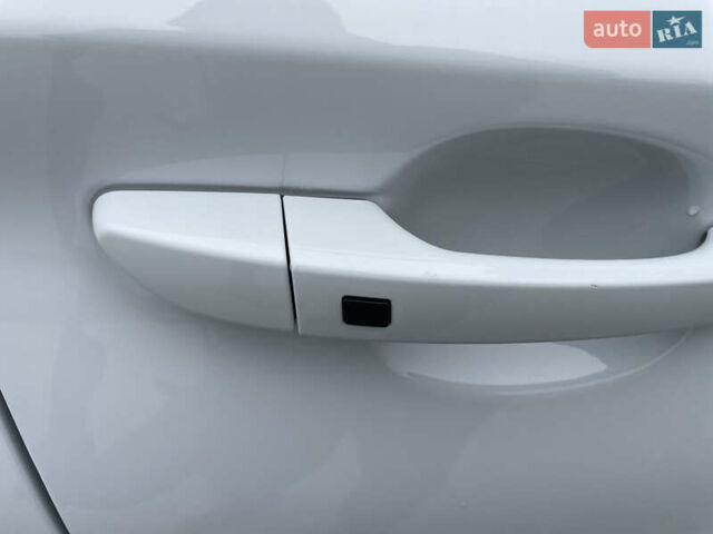 Білий Хендай Kona, об'ємом двигуна 0 л та пробігом 110 тис. км за 17300 $, фото 46 на Automoto.ua