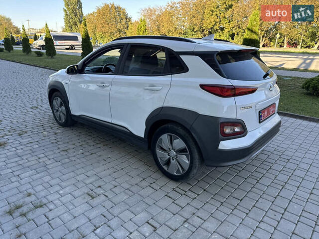 Білий Хендай Kona, об'ємом двигуна 0 л та пробігом 92 тис. км за 17200 $, фото 21 на Automoto.ua