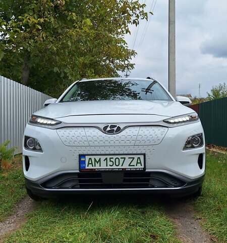 Белый Хендай Kona, объемом двигателя 0 л и пробегом 55 тыс. км за 16500 $, фото 9 на Automoto.ua