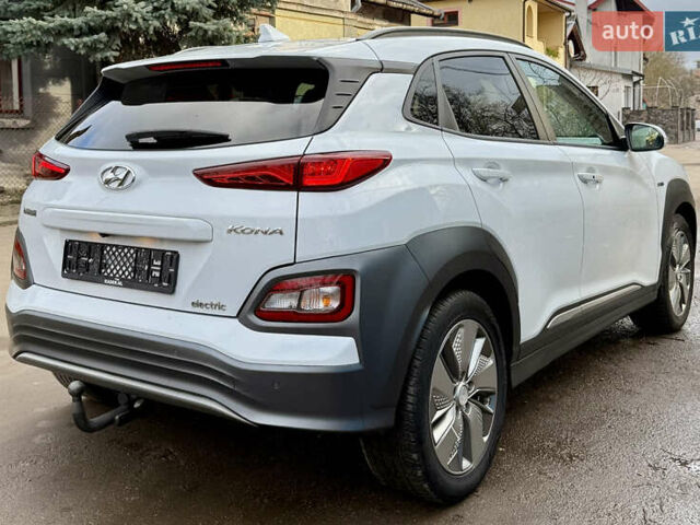 Білий Хендай Kona, об'ємом двигуна 0 л та пробігом 125 тис. км за 16999 $, фото 14 на Automoto.ua