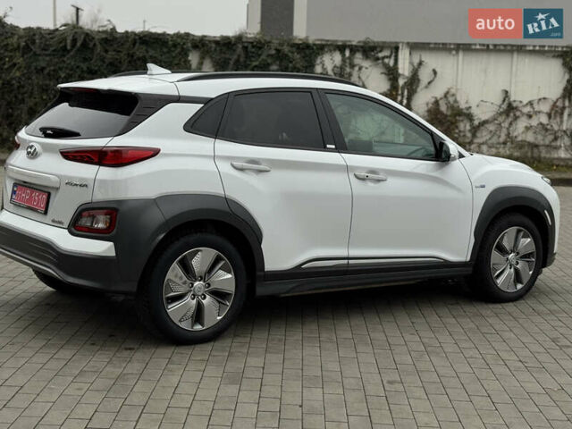 Білий Хендай Kona, об'ємом двигуна 0 л та пробігом 82 тис. км за 18500 $, фото 10 на Automoto.ua