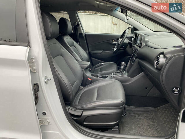 Белый Хендай Kona, объемом двигателя 1.59 л и пробегом 43 тыс. км за 20490 $, фото 14 на Automoto.ua