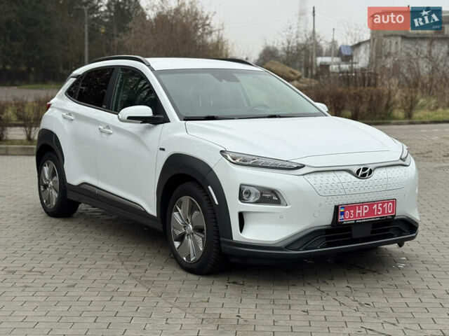 Білий Хендай Kona, об'ємом двигуна 0 л та пробігом 82 тис. км за 18500 $, фото 11 на Automoto.ua