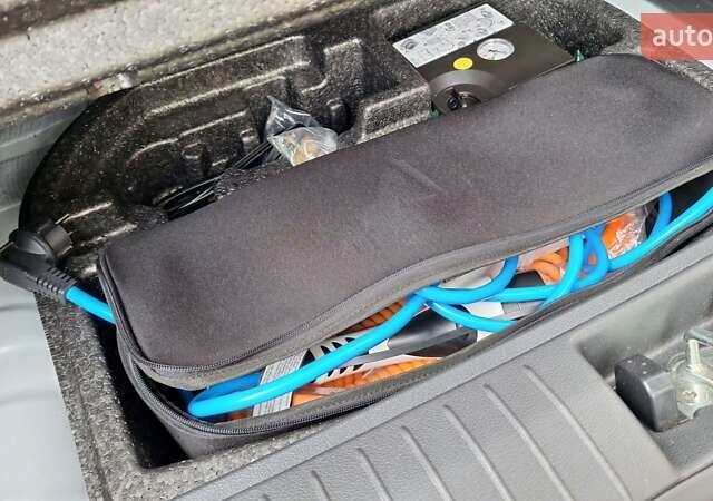 Белый Хендай Kona, объемом двигателя 0 л и пробегом 55 тыс. км за 16500 $, фото 10 на Automoto.ua