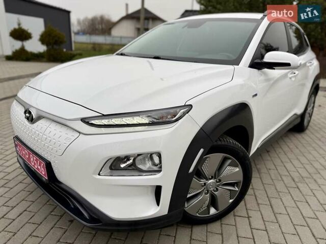 Белый Хендай Kona, объемом двигателя 0 л и пробегом 115 тыс. км за 17250 $, фото 10 на Automoto.ua