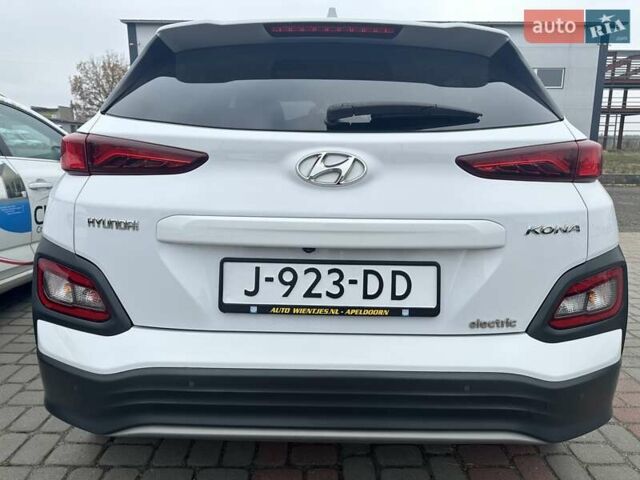 Белый Хендай Kona, объемом двигателя 0 л и пробегом 74 тыс. км за 19500 $, фото 9 на Automoto.ua