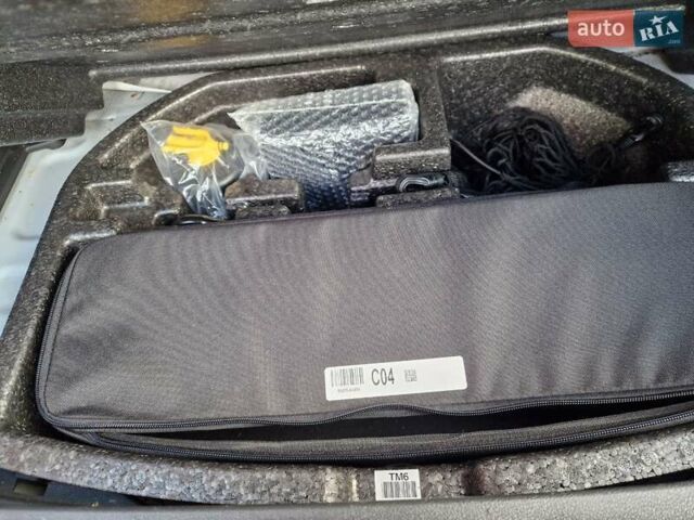 Белый Хендай Kona, объемом двигателя 0 л и пробегом 70 тыс. км за 16500 $, фото 48 на Automoto.ua