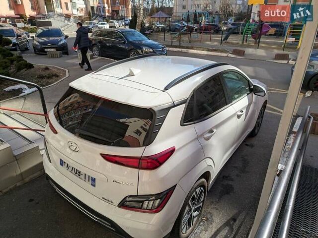 Білий Хендай Kona, об'ємом двигуна 0 л та пробігом 98 тис. км за 19000 $, фото 24 на Automoto.ua