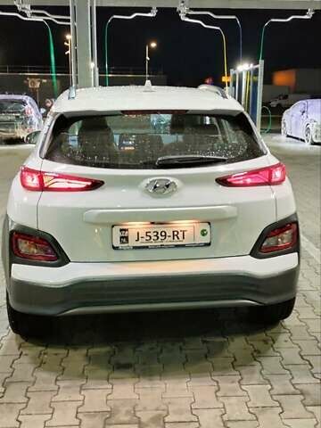 Білий Хендай Kona, об'ємом двигуна 0 л та пробігом 149 тис. км за 17000 $, фото 29 на Automoto.ua