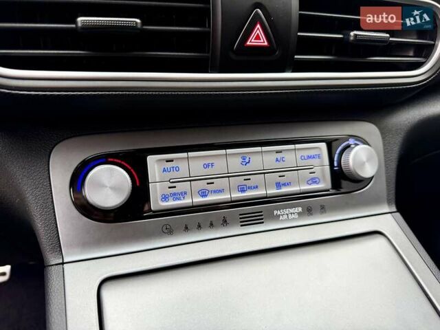 Белый Хендай Kona, объемом двигателя 0 л и пробегом 115 тыс. км за 17250 $, фото 62 на Automoto.ua