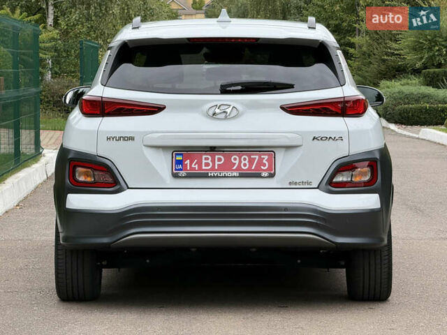 Білий Хендай Kona, об'ємом двигуна 0 л та пробігом 95 тис. км за 18150 $, фото 5 на Automoto.ua