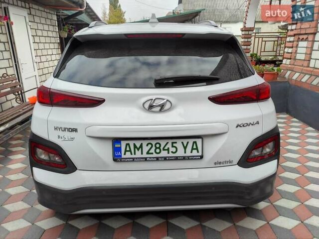 Белый Хендай Kona, объемом двигателя 0 л и пробегом 149 тыс. км за 17400 $, фото 11 на Automoto.ua