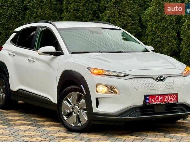 Белый Хендай Kona, объемом двигателя 0 л и пробегом 70 тыс. км за 17700 $, фото 1 на Automoto.ua