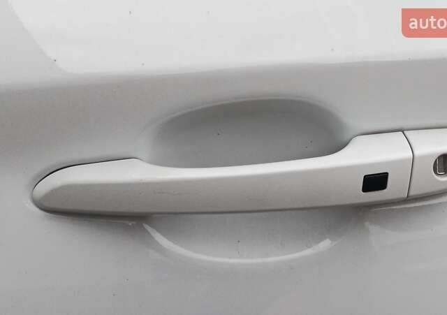 Білий Хендай Kona, об'ємом двигуна 2 л та пробігом 58 тис. км за 17900 $, фото 9 на Automoto.ua