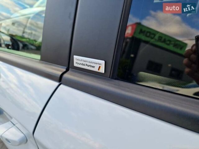 Белый Хендай Kona, объемом двигателя 0 л и пробегом 70 тыс. км за 16500 $, фото 18 на Automoto.ua